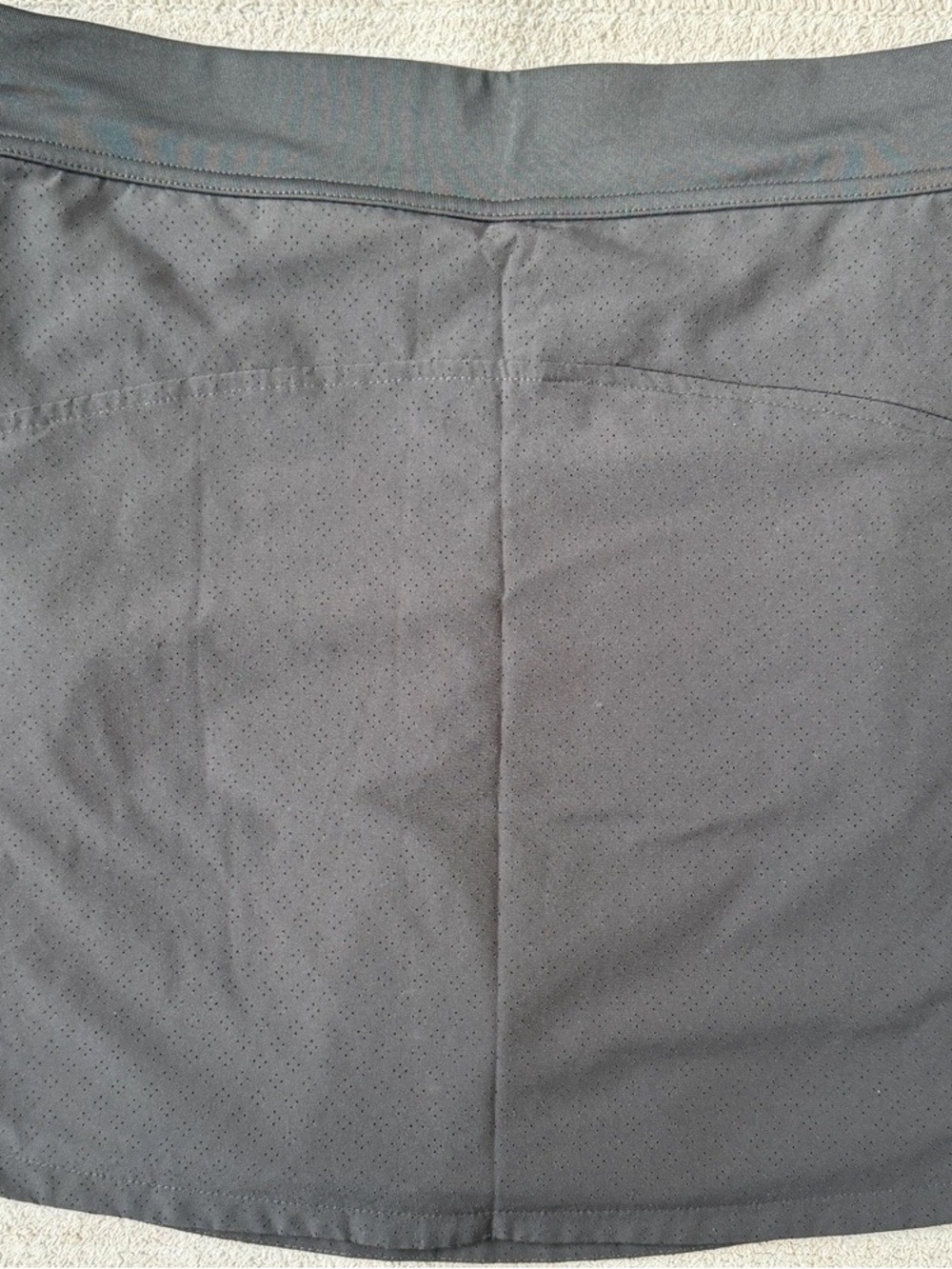 NWOT LIQUID YACHT WEAR GOLF SKORT SIZE 6 CHARCOAL - Picture 3 of 6